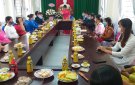 Sáng ngày 19/10/2021  Hội LHPN xã Khuyến Nông tổ chức tọa đàm nhân kỷ niệm 91 năm ngày thành lập hội LHPN Việt Nam 20/10/1930 – 20/10/2021.